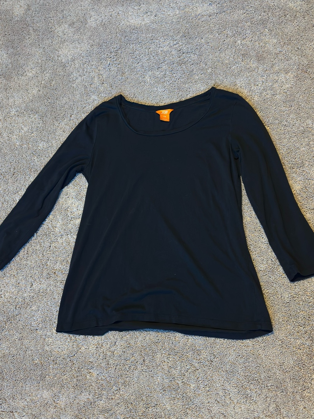 Women’s  Black Scoop Neck Long Sleeve Tee Large